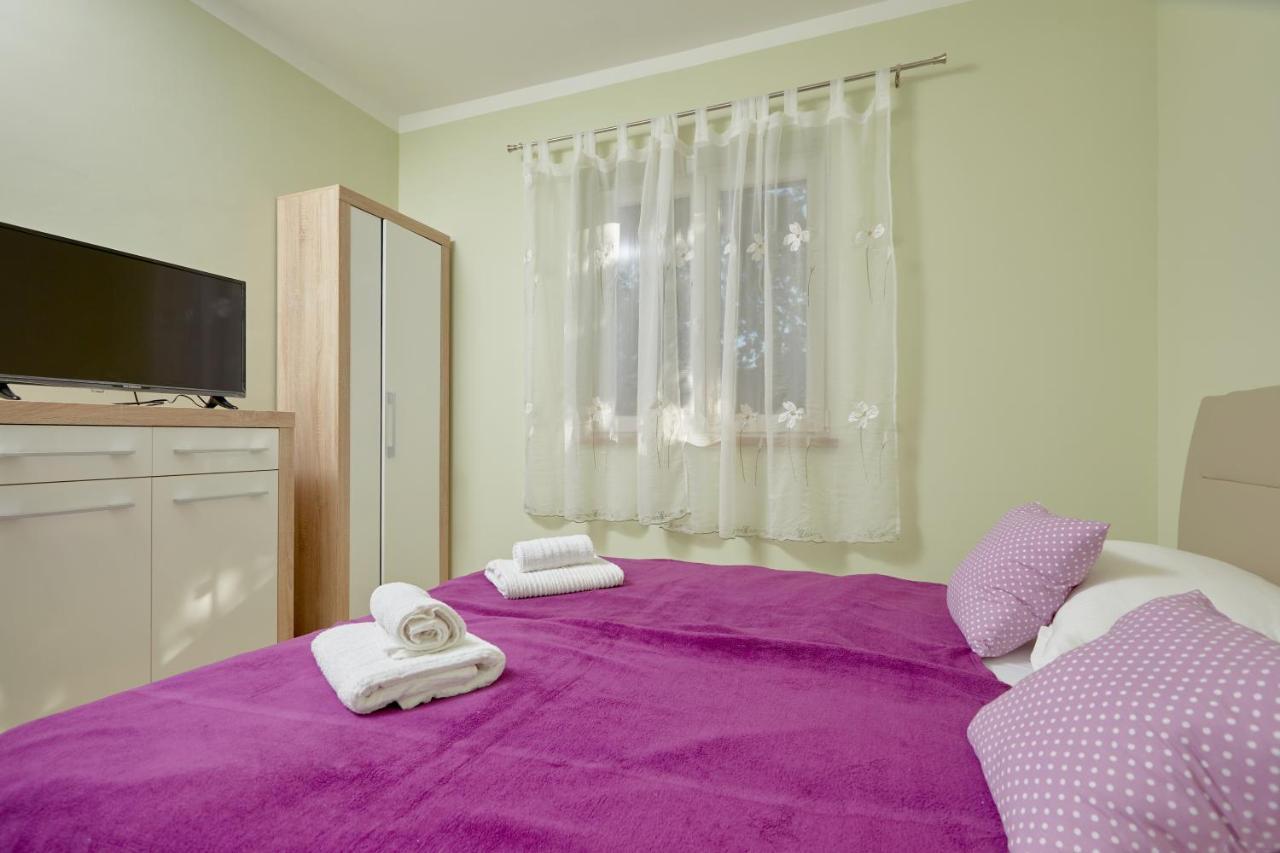 Apartments Nika Turanj Kültér fotó