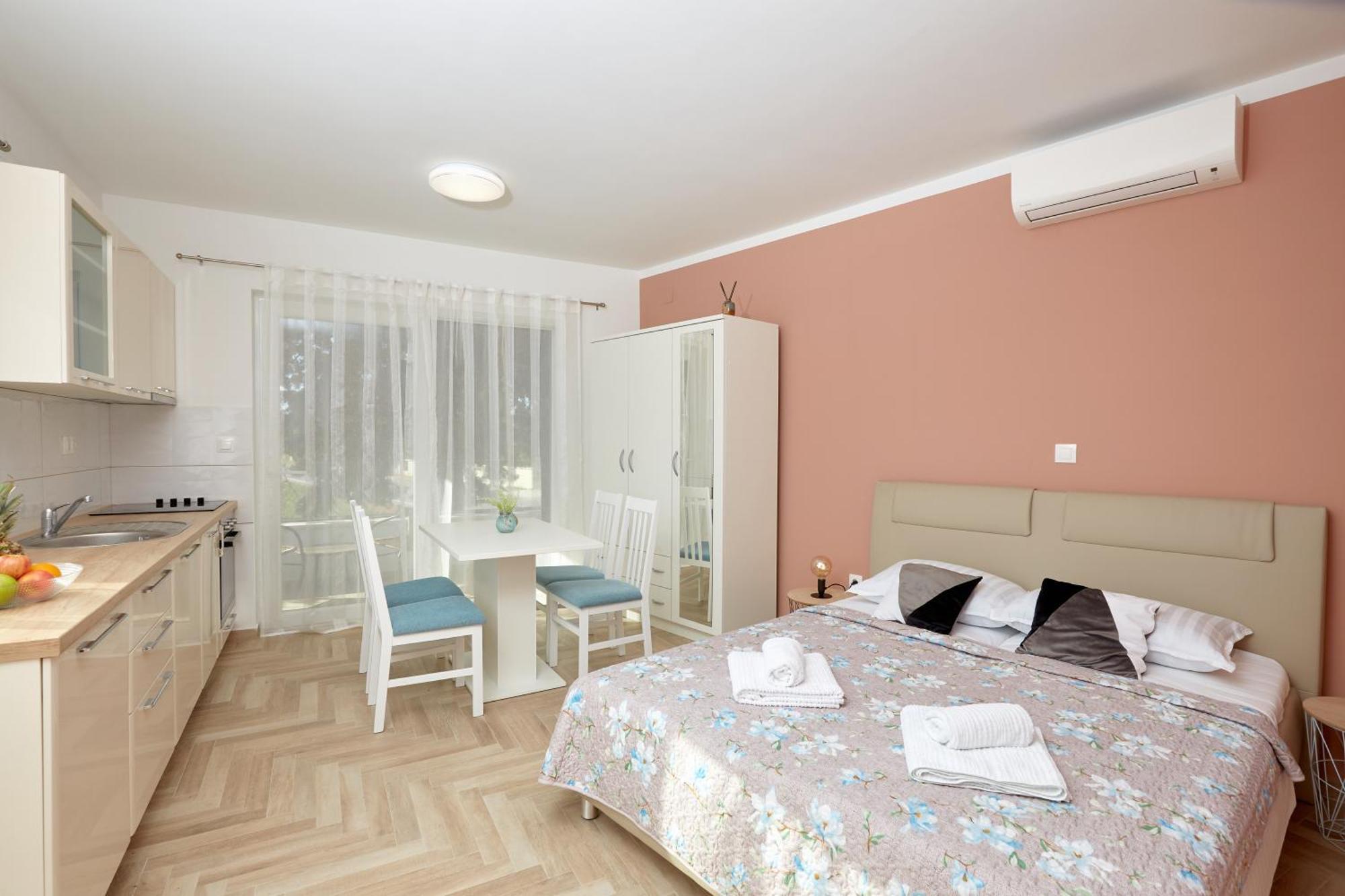 Apartments Nika Turanj Szoba fotó